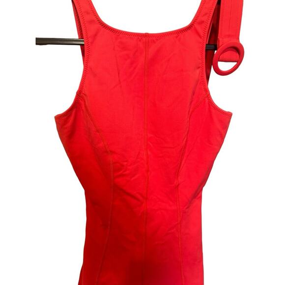 Gigi C Sport NWOT The Gia Belted Romper Open Back 90s Style In Coral Size Medium - Picture 5 of 10